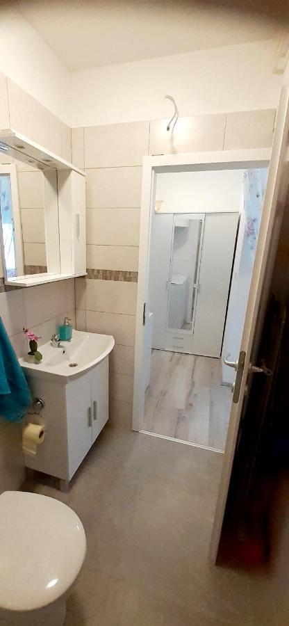 Lennida Studio Apartman With Free Parking Kavran Bagian luar foto