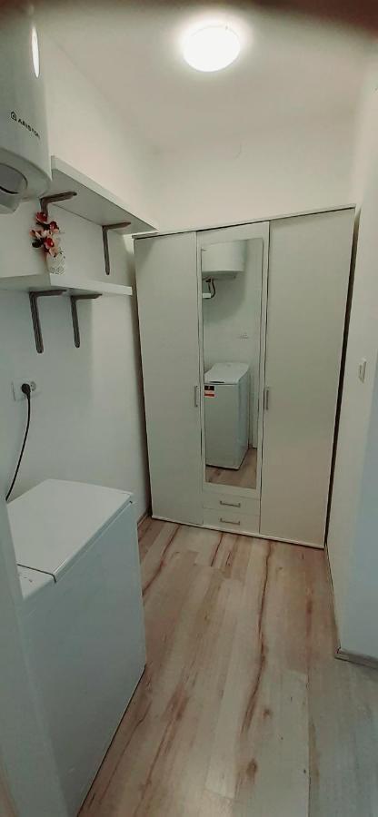 Lennida Studio Apartman With Free Parking Kavran Bagian luar foto