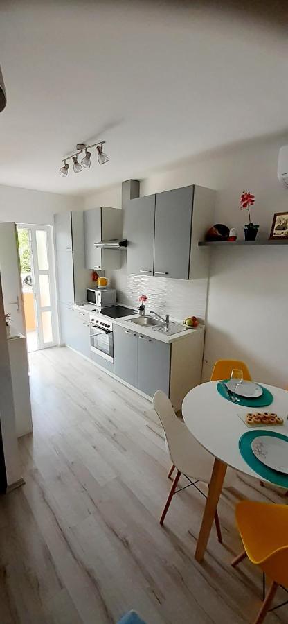 Lennida Studio Apartman With Free Parking Kavran Bagian luar foto
