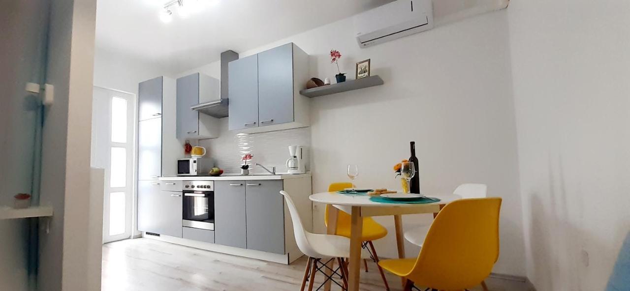Lennida Studio Apartman With Free Parking Kavran Bagian luar foto