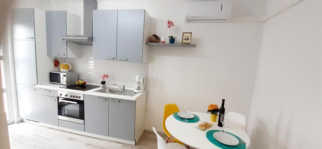 Lennida Studio Apartman With Free Parking Kavran Bagian luar foto